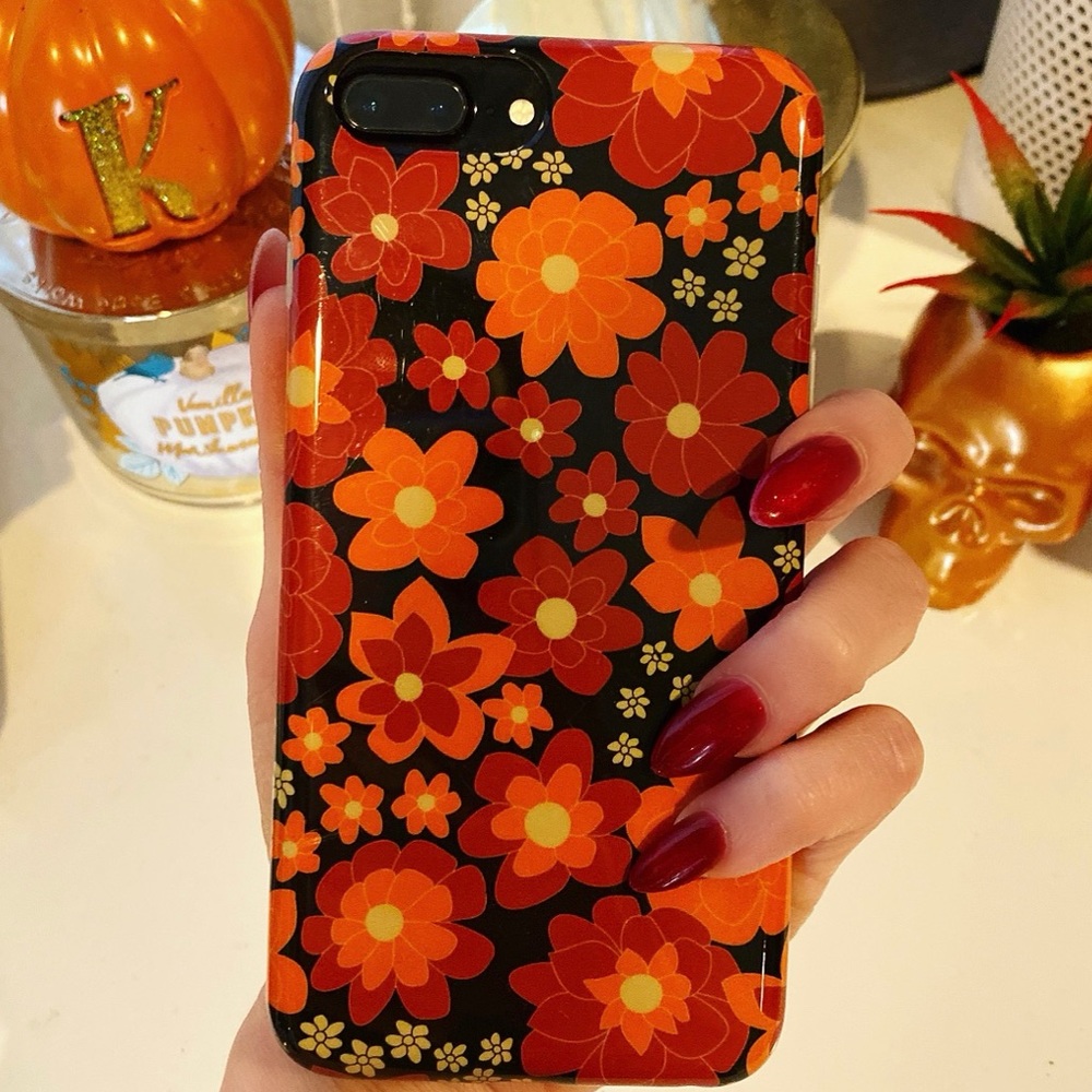 Cute Flower iPhone 7/8 plus Case - from Casely